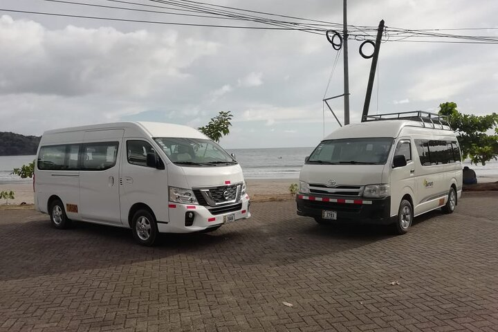 Private Shuttle Transfer from Samara to Rio Celeste  - Photo 1 of 6